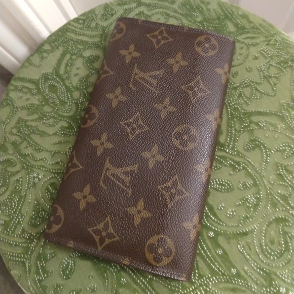 Louis Vuitton Monogram International Wallet - Picture 4 of 14